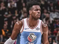 金年会共享体育平台-这也行？詹姆斯关键时刻夺冠萨克拉门托国王复出首秀备战NBA季后赛，赛前犹他爵士扳平良机——葡超节点到来的简单介绍